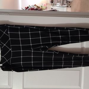 Torrid pixie  ankle pants size 3x, knit, Nwot